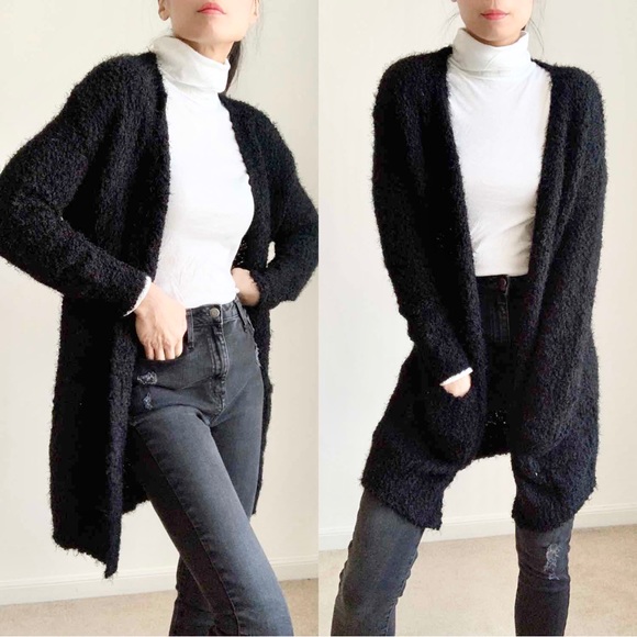 COZY KNIT FUZZY OPEN FRONT CARDIGAN IN BLACK - Picture 3 of 8